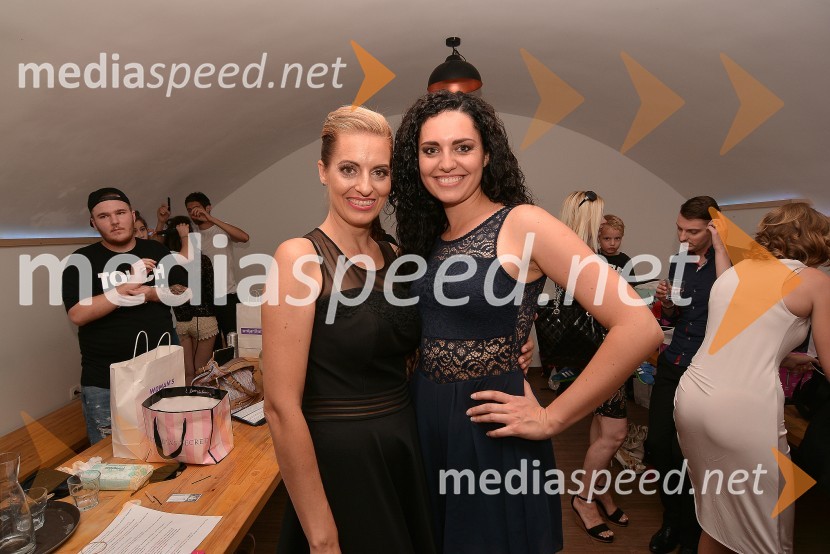  Miša Margan Kocbek, novinarka, Adria Media;  Tadeja Ternar, Miss Slovenije 2007Summer I can see you, fashion show