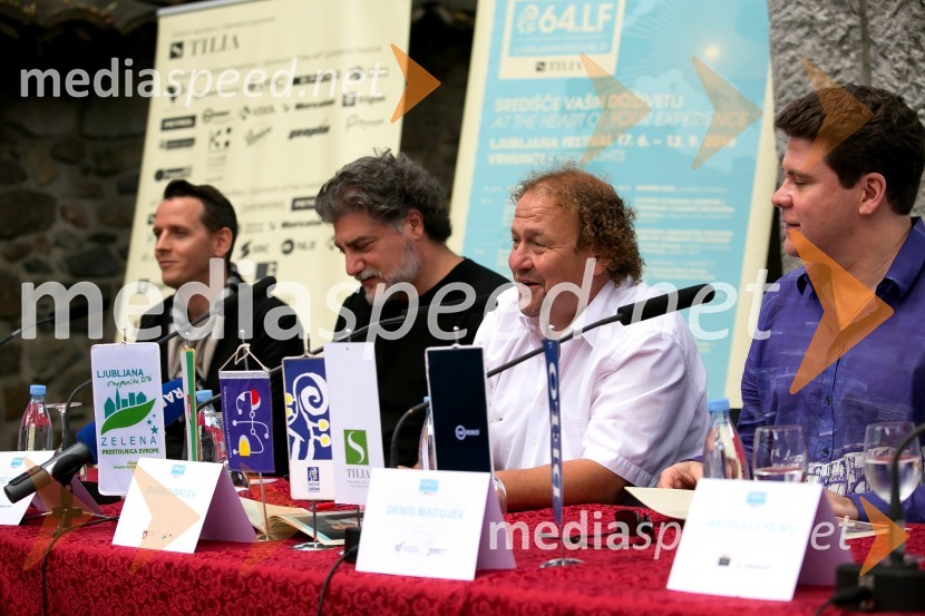 Rok Rappl - Rocc, umetniški vodja Opere Ljubljana;  José Cura, pevec;  Darko  Brlek, direktor, Festival Ljubljana;  Denis Macujev, pianistFestival Ljubljana 2016: novinarska konferenca z Denisom Macujevim in Joséjem Curo