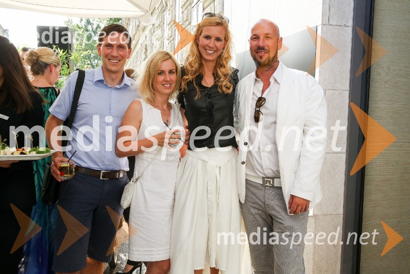  ... ;  ... ;  Nina Slabe;  ... 5. obletnica hotela Cubo