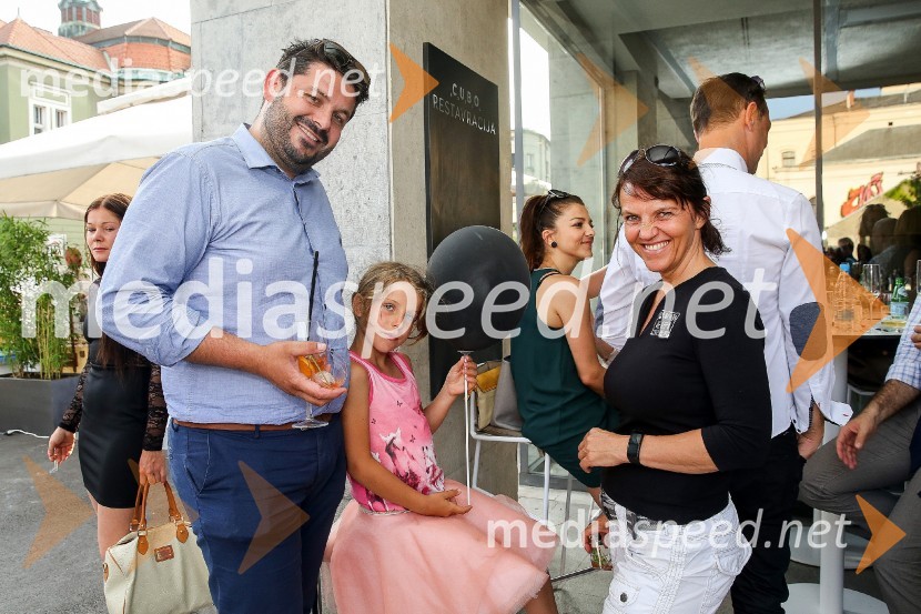  Jure Jezeršek, Hiša kulinarike Jezeršek;  ... ; mag. Petra Stušek, v.d. direktorica, Zavod za turizem Ljubljana5. obletnica hotela Cubo