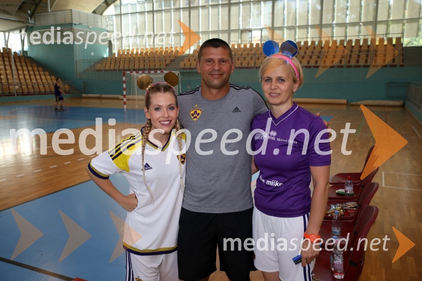 Natalija Veronik, moderatorka, Radio City;  Amir Karić, nekdanji nogometaš;  Anita  Mlakar, moderatorka, Radio City Š'te miške vs. Pohano United, nogometni dvoboj Radia City