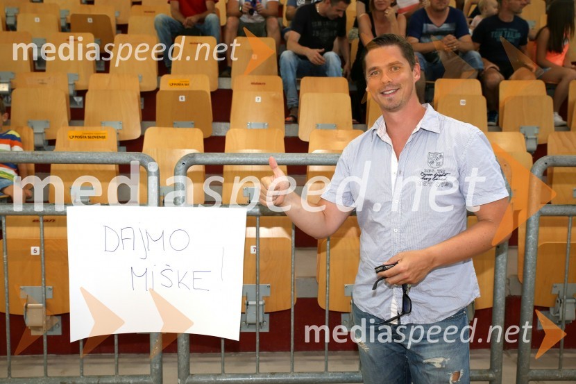  Boštjan Bračič, pevec, moderator Radio CityŠ'te miške vs. Pohano United, nogometni dvoboj Radia City