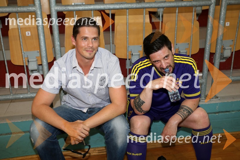  Boštjan Bračič, pevec, moderator Radio City;  Tine Križanič, Reporter Milan, Radio CityŠ'te miške vs. Pohano United, nogometni dvoboj Radia City