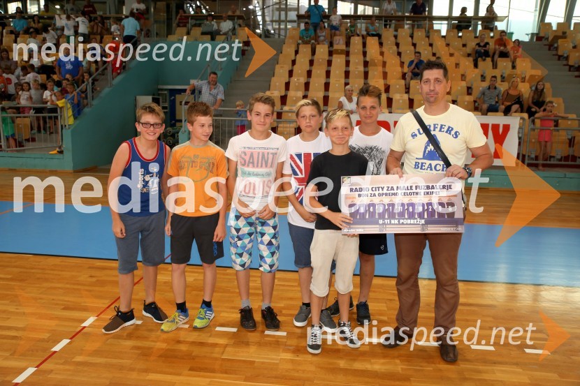 Š'te miške vs. Pohano United, nogometni dvoboj Radia City