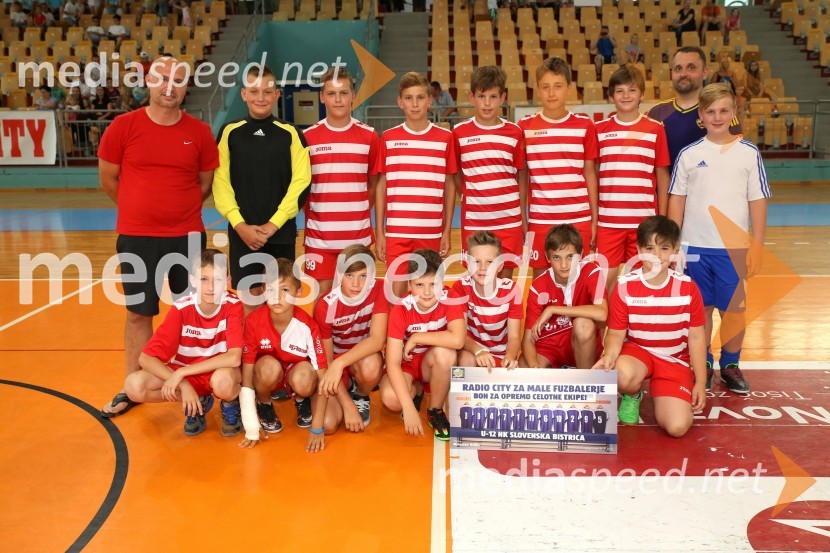  ... ;  ... ;  ... ;  ... ;  ... ;  ... ;  ... ;  ... ;  ... ;  ... ;  ... ;  ... ;  ... ;  ... ;  Dejan Vedlin, moderator, Reporter Milan, Radio City;  ... Š'te miške vs. Pohano United, nogometni dvoboj Radia City