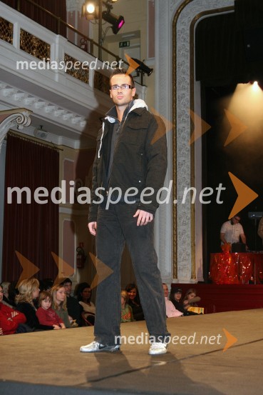 Gašper Grošelj, manekenModna revija Modni vulkan