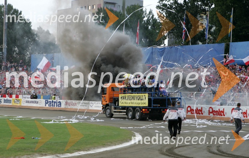 Manjkale niso niti dimne bakljeSPEEDWAY, Speedway Grand Prix - VN Poljske 2005 dirka