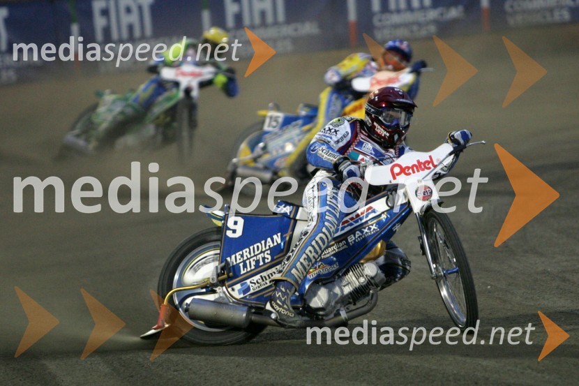 Hans Andersen, Danska in Tomasz Chrzanowski, Poljska (v ozadju desno)SPEEDWAY, Speedway Grand Prix - VN Poljske 2005 dirka