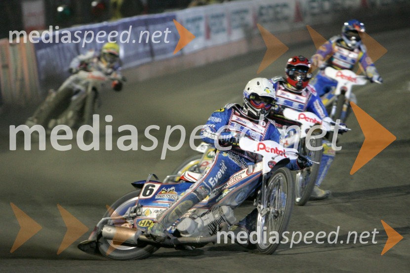 Tomasz Gollob, Poljska (v ospredju)SPEEDWAY, Speedway Grand Prix - VN Poljske 2005 dirka