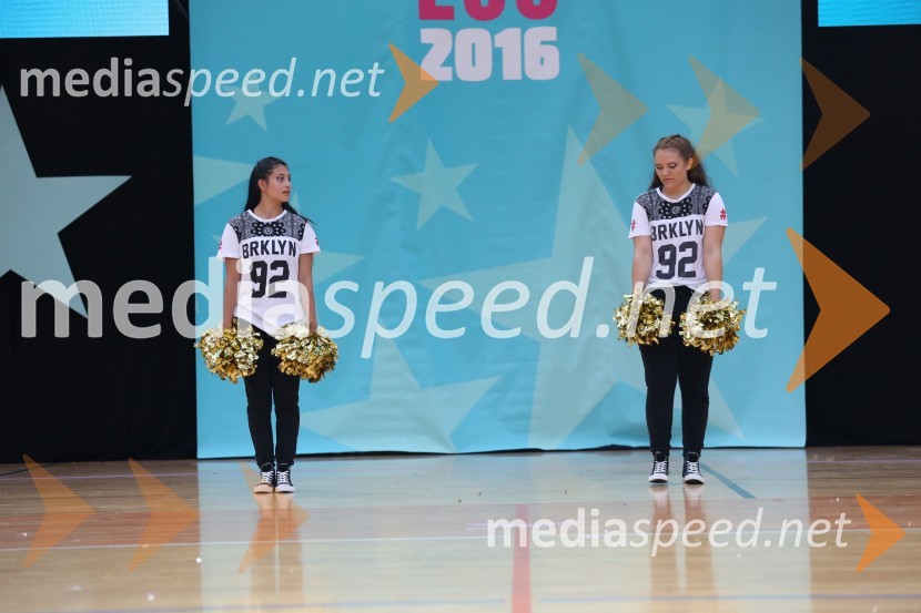 NUGGETS, Sandy and Lisa