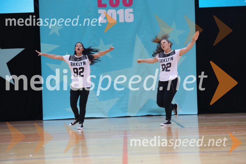 NUGGETS, Sandy and Lisa