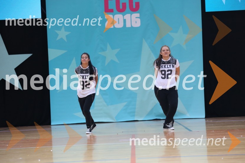 NUGGETS, Sandy and Lisa