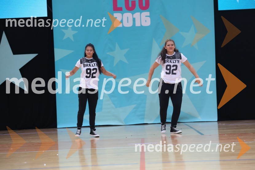 NUGGETS, Sandy and Lisa