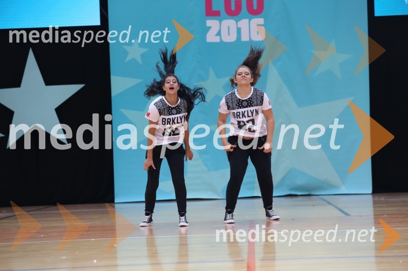 NUGGETS, Sandy and Lisa