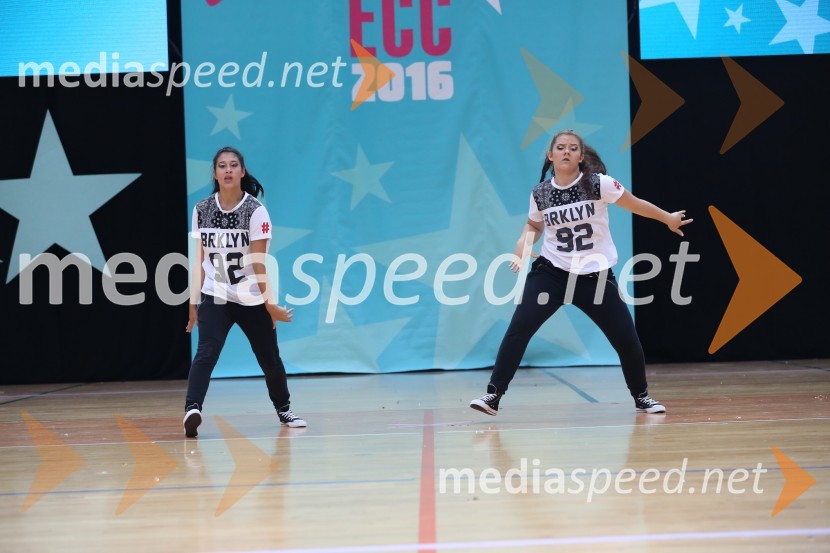 NUGGETS, Sandy and Lisa