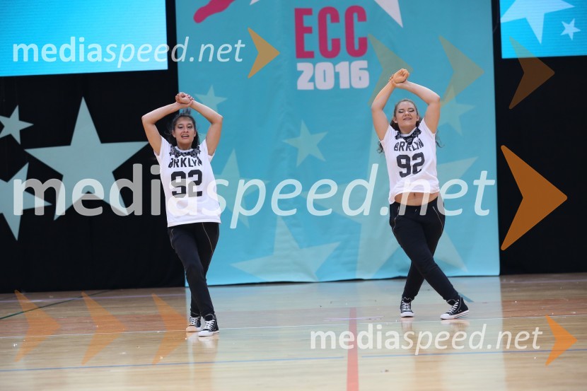 NUGGETS, Sandy and Lisa