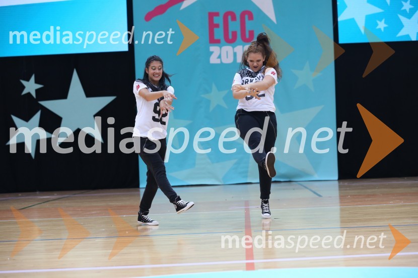 NUGGETS, Sandy and Lisa