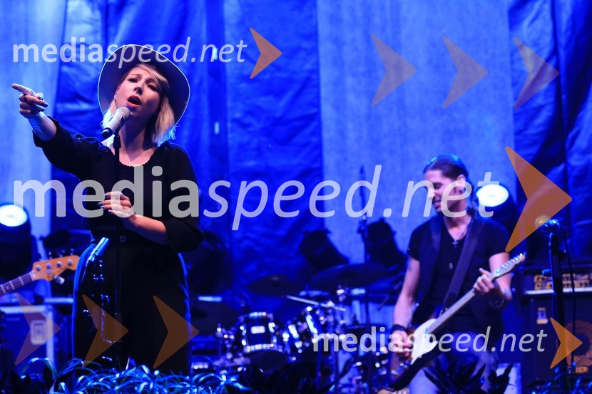  Manuela Brečko - Manuella, pevka, ManuEllaLaško Pivo in cvetje 2016, petek