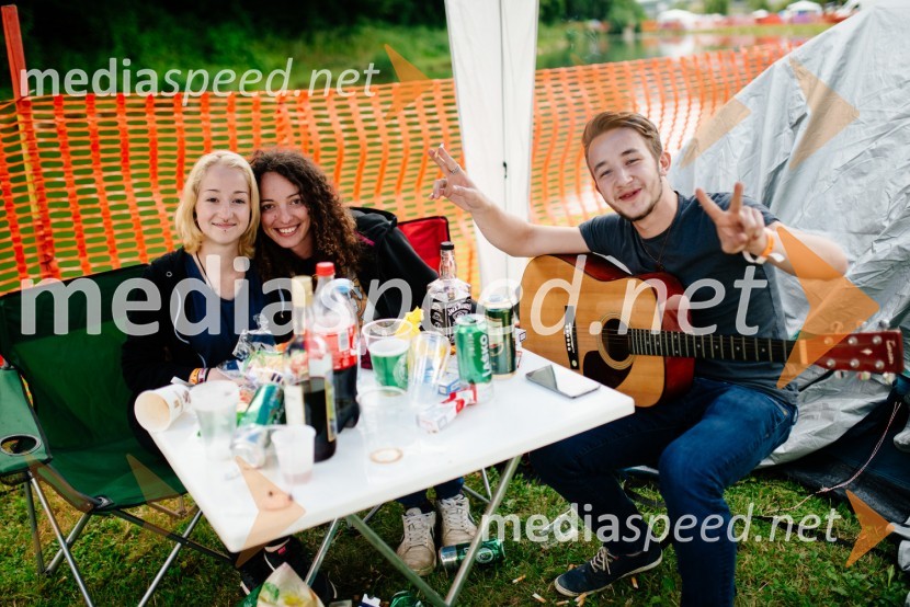 Pivo in cvetje 2016 - kamp JagočeLaško Pivo in cvetje 2016, petek