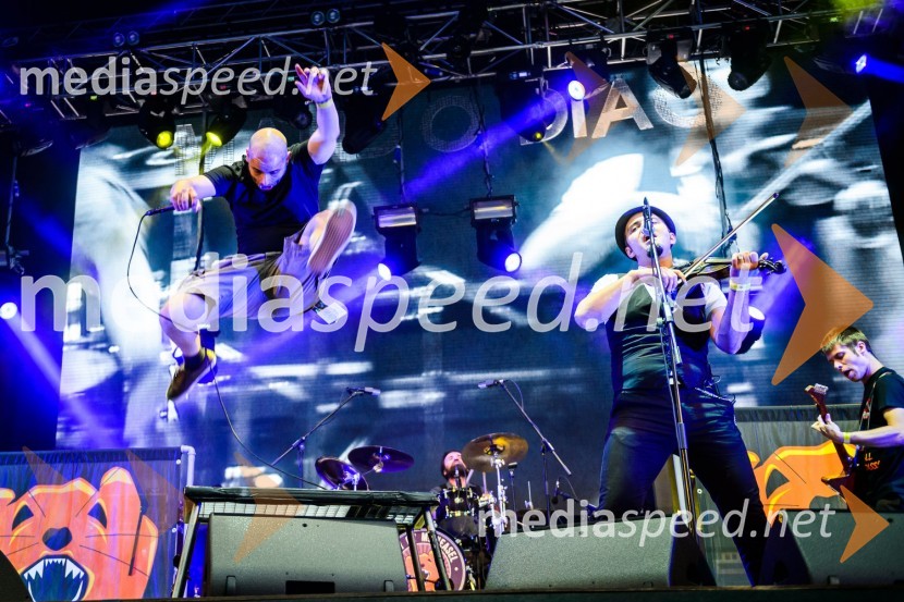  Gregor Jančič, pevec skupine Happy Ol´McWeasel;  Martin Bezjak, glasbenik, skupina Happy Ol'McWeaselLaško Pivo in cvetje 2016, petek