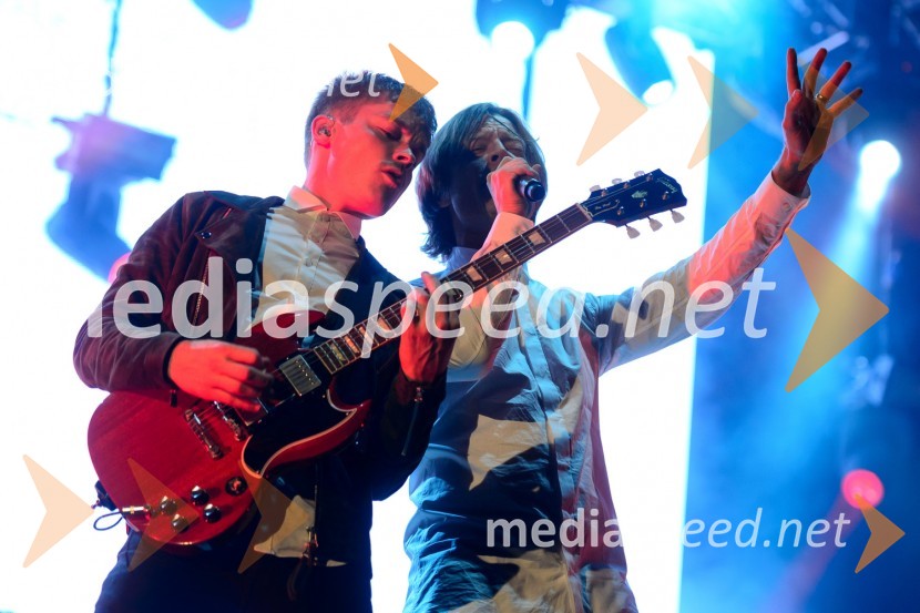  Gustaf Norén, skupina Mando Diao;  Bjorn  Dixgård, pevec, skupina Mando DiaoLaško Pivo in cvetje 2016, petek