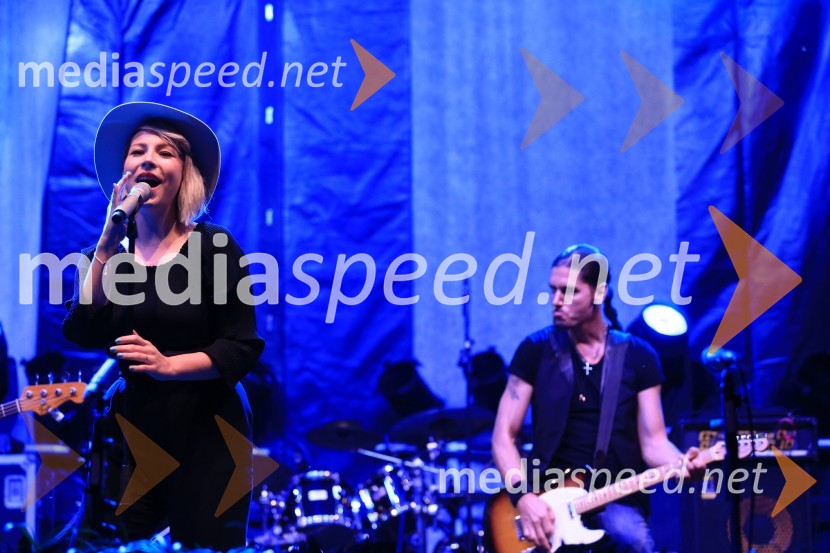  Manuela Brečko - Manuella, pevka, ManuEllaLaško Pivo in cvetje 2016, petek