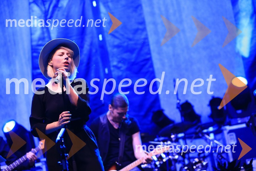  Manuela Brečko - Manuella, pevka, ManuEllaLaško Pivo in cvetje 2016, petek
