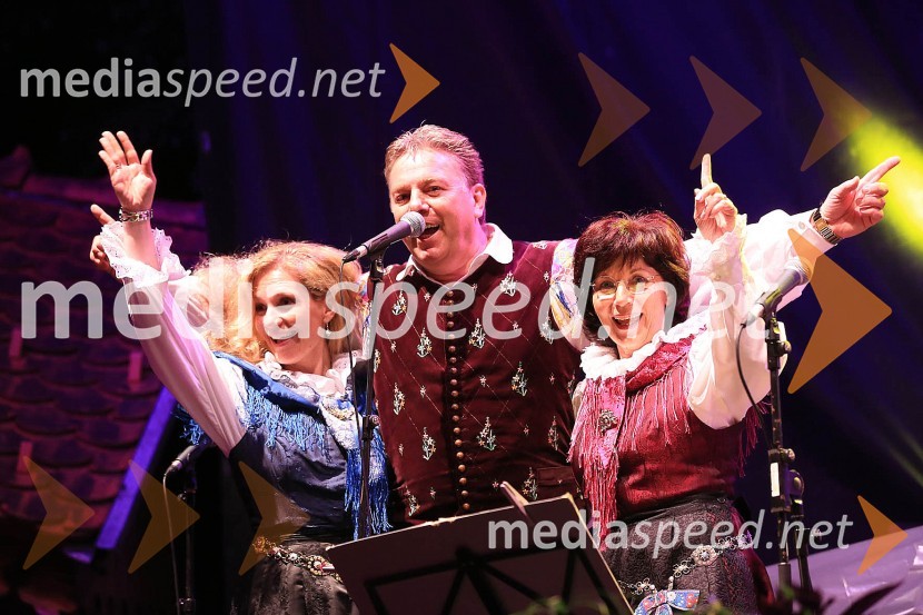  ... ;  Ivan Hudnik, Ansambel Franca Miheliča;  Bernarda Mihelič, Ansambel Franca MiheličaLaško Pivo in cvetje 2016, sobota