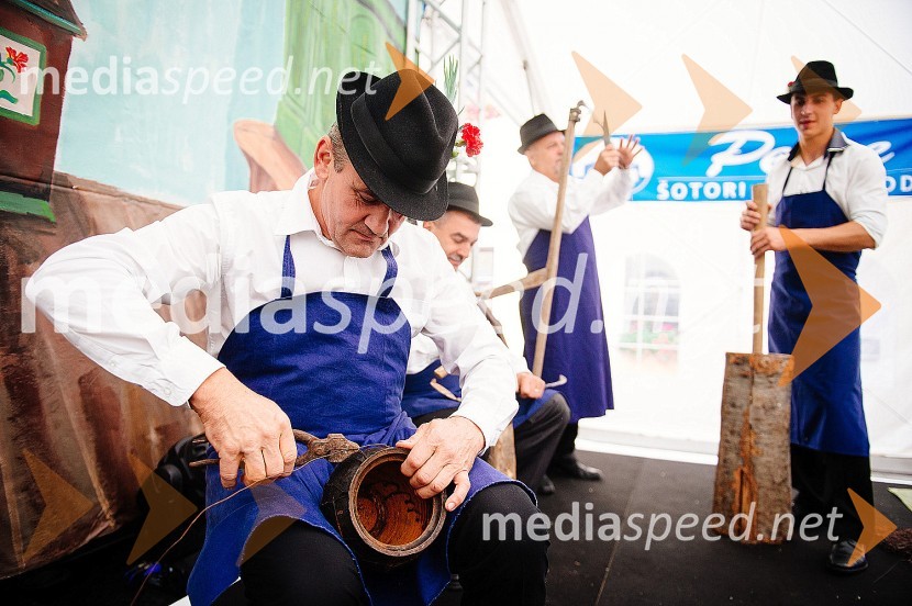 Ohcet po starih šegahLaško Pivo in cvetje 2016, nedelja