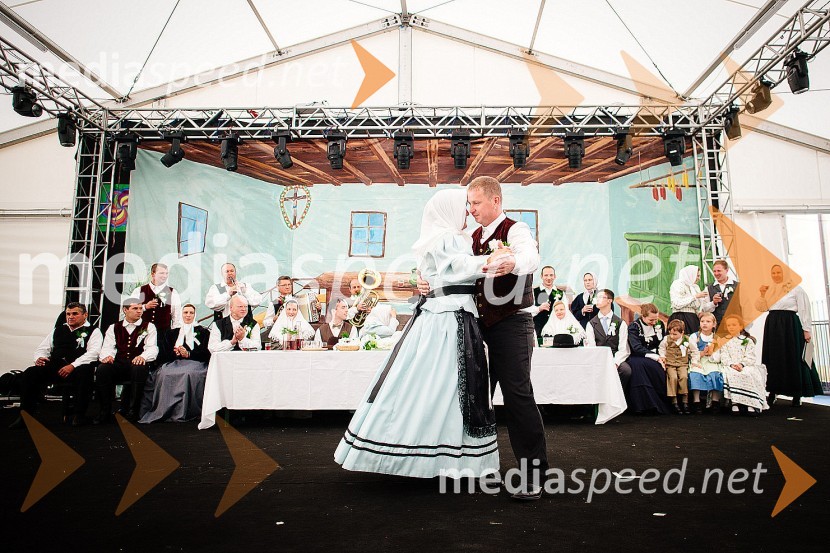 Ohcet po starih šegahLaško Pivo in cvetje 2016, nedelja