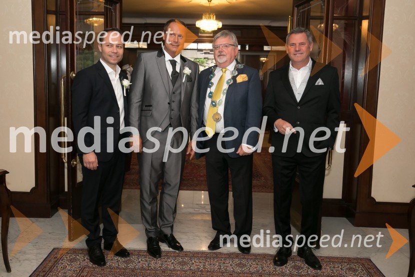  Matjaž Zadravec, predsednik Royal Vision Group; dr. Andrej Vizjak, ustanovitelj in partner AV.consulting;  Janez Fajfar, župan občine Bled;  Igor VugrinecPoroka Sonja Bajc in Andrej Vizjak