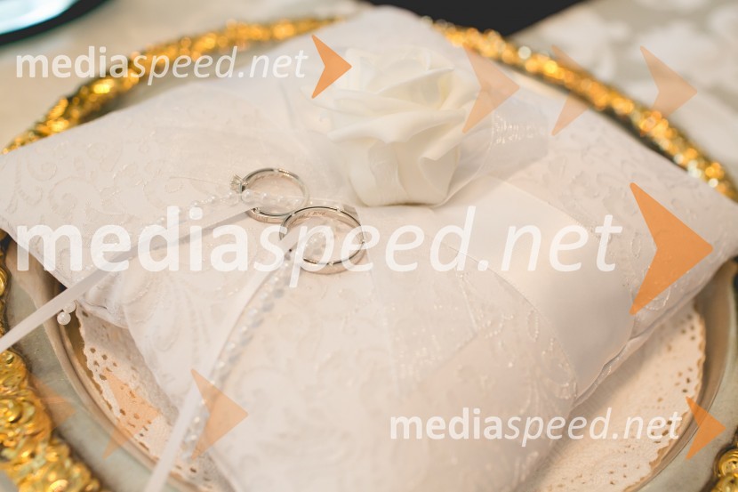 Poročna prstanaPoroka Sonja Bajc in Andrej Vizjak