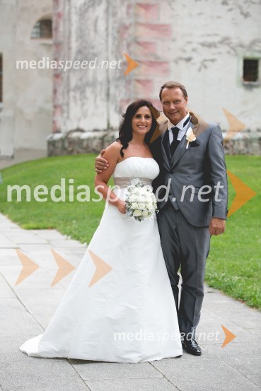  Sonja Vizjak, ustanoviteljica in partnerica AV.consulting; dr. Andrej Vizjak, ustanovitelj in partner AV.consultingPoroka Sonja Bajc in Andrej Vizjak