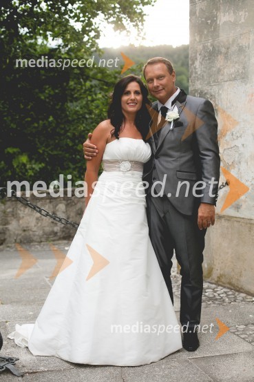  Sonja Vizjak, ustanoviteljica in partnerica AV.consulting; dr. Andrej Vizjak, ustanovitelj in partner AV.consultingPoroka Sonja Bajc in Andrej Vizjak