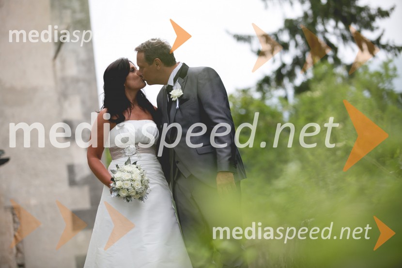  Sonja Vizjak, ustanoviteljica in partnerica AV.consulting; dr. Andrej Vizjak, ustanovitelj in partner AV.consultingPoroka Sonja Bajc in Andrej Vizjak