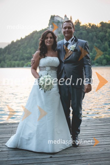  Sonja Vizjak, ustanoviteljica in partnerica AV.consulting; dr. Andrej Vizjak, ustanovitelj in partner AV.consultingPoroka Sonja Bajc in Andrej Vizjak