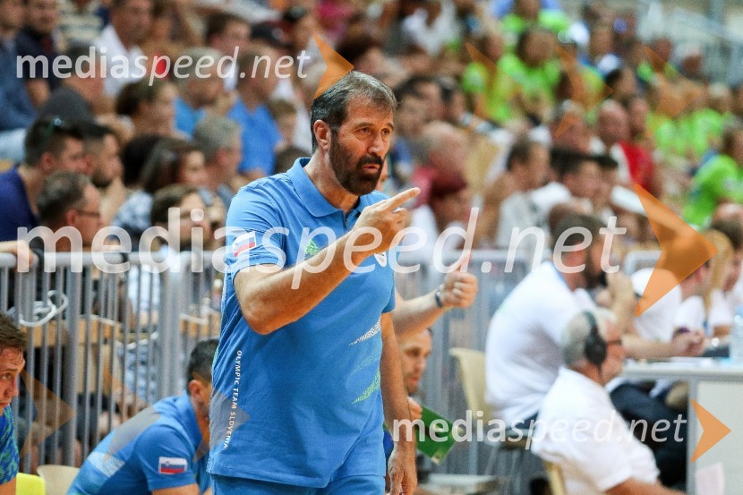   Veselin Vujović, selektor, Rokometna reprezentance SlovenijePrijateljska rokometna tekma med Slovenijo in Hrvaško