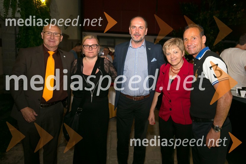  Bogdan Gabrovec, predsednik Olimpijskega komiteja Slovenije, predsednik Judo zveze Slovenije;  ... ;  ... ;  ... ;  Tomaž Barada, taekwondoist in kickbokser, podpredsednik Olimpijskega komiteja SlovenijePredstavitev olimpijske reprezentance Slovenije - Rio 2016