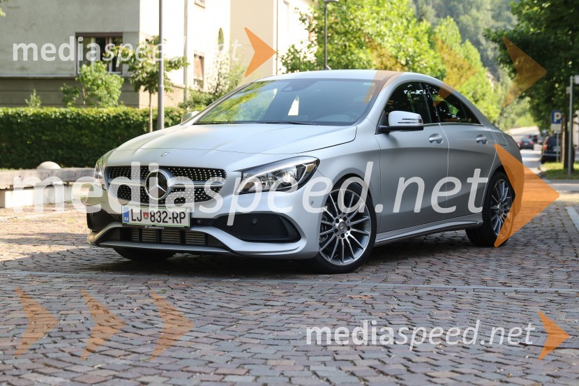 Prenovljena Mercedes-Benz CLA kupe in CLA Shooting BrakeMercedes-Benz CLA kupe in CLA Shooting Brake, slovenska predstavitev