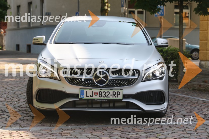 Prenovljena Mercedes-Benz CLA kupe in CLA Shooting BrakeMercedes-Benz CLA kupe in CLA Shooting Brake, slovenska predstavitev