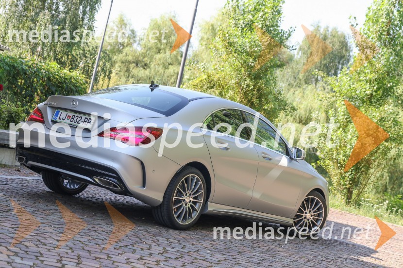 Prenovljena Mercedes-Benz CLA kupe in CLA Shooting BrakeMercedes-Benz CLA kupe in CLA Shooting Brake, slovenska predstavitev