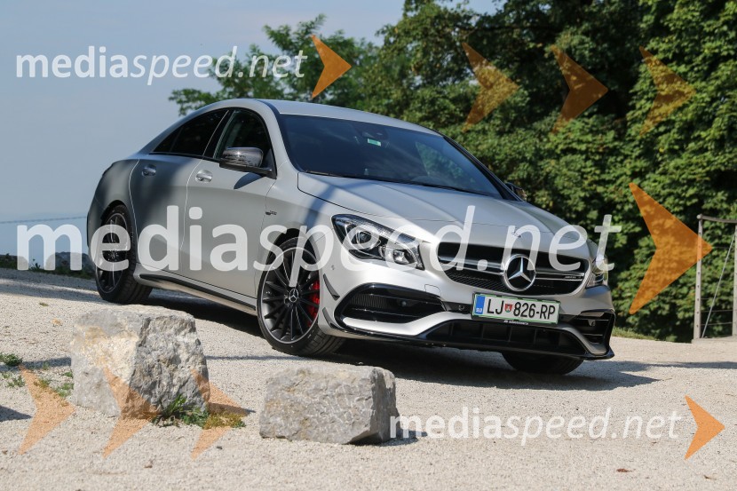 Prenovljena Mercedes-Benz CLA kupe in CLA Shooting BrakeMercedes-Benz CLA kupe in CLA Shooting Brake, slovenska predstavitev