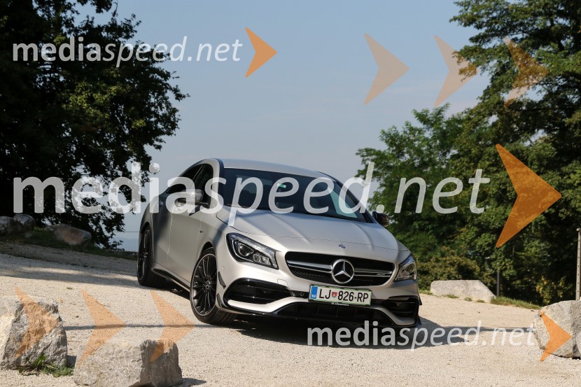 Prenovljena Mercedes-Benz CLA kupe in CLA Shooting BrakeMercedes-Benz CLA kupe in CLA Shooting Brake, slovenska predstavitev
