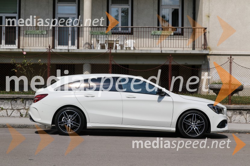 Prenovljena Mercedes-Benz CLA kupe in CLA Shooting BrakeMercedes-Benz CLA kupe in CLA Shooting Brake, slovenska predstavitev