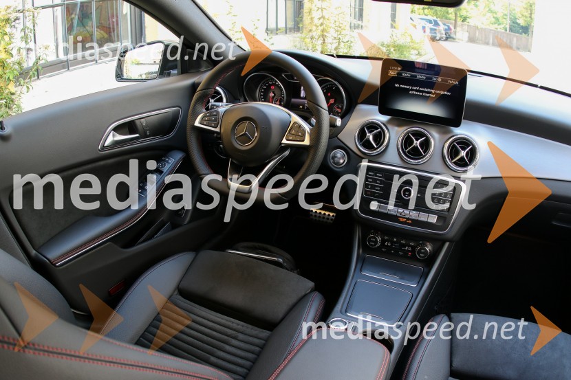 Prenovljena Mercedes-Benz CLA kupe in CLA Shooting BrakeMercedes-Benz CLA kupe in CLA Shooting Brake, slovenska predstavitev