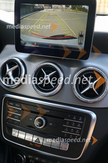 Prenovljena Mercedes-Benz CLA kupe in CLA Shooting BrakeMercedes-Benz CLA kupe in CLA Shooting Brake, slovenska predstavitev