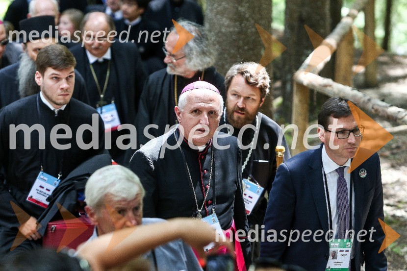 msgr. Stanislav  Zore, ljubljanski nadškof, metropolitSlovesnost ob 100. obletnici Ruske kapelice