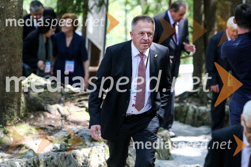  Zdravko Počivalšek, minister za gospodarski razvoj in tehnologijoSlovesnost ob 100. obletnici Ruske kapelice