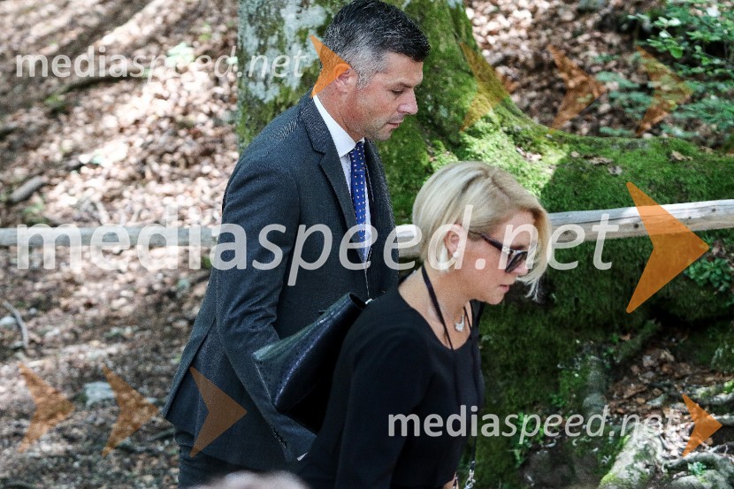  Matjaž Nemec, namestnik vodje poslanske skupine SD; dr. Anja Kopač Mrak, ministrica za delo, družino in enake možnostiSlovesnost ob 100. obletnici Ruske kapelice