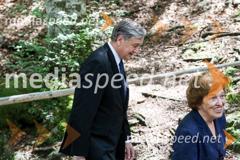  Danilo Türk, nekdanji predsednik Republike Slovenije;  Štefka KučanSlovesnost ob 100. obletnici Ruske kapelice